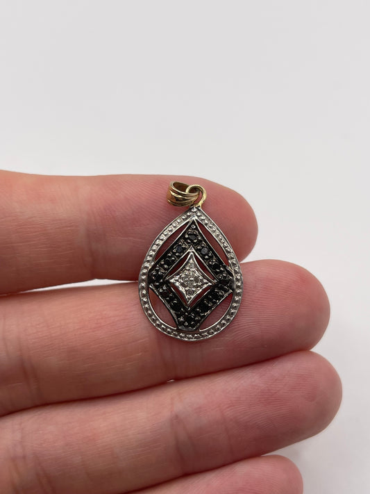 9ct gold diamond pendant