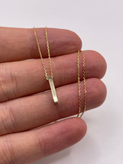 9ct gold initial I necklace