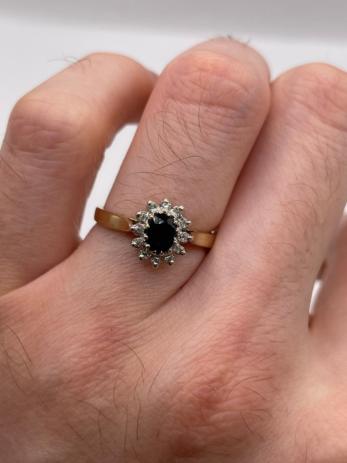9ct gold sapphire and diamond ring