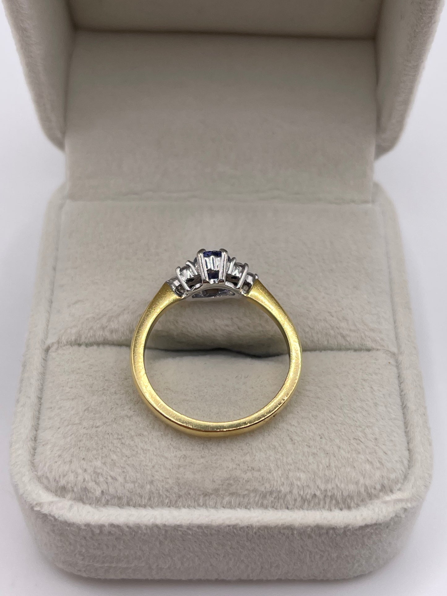 18ct gold tanzanite and diamond ring