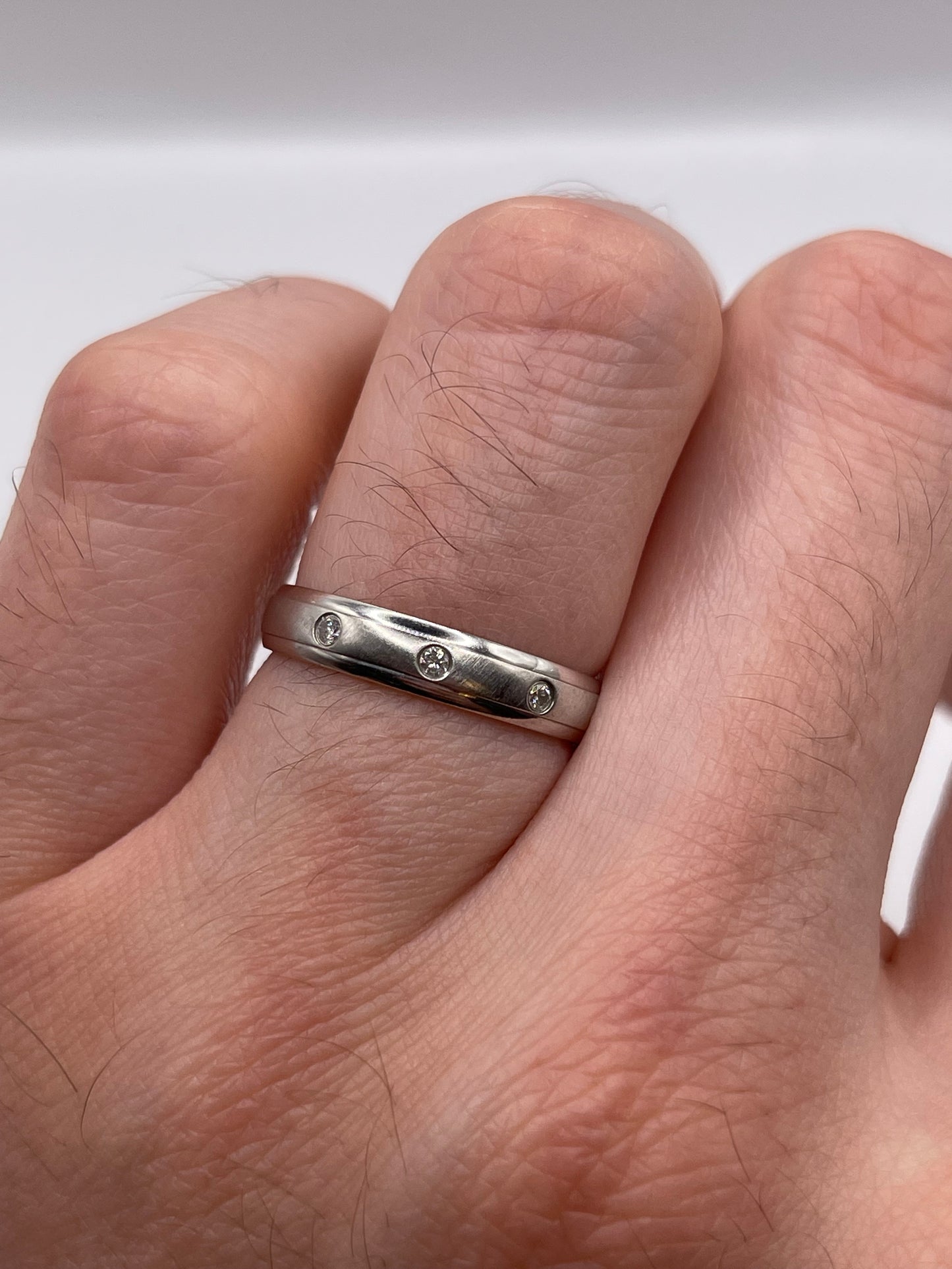 9ct white gold diamond ring