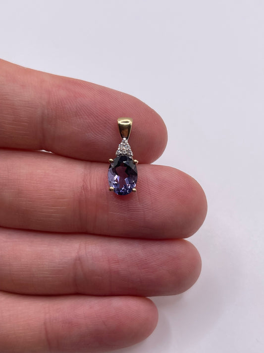 9ct gold iolite and diamond pendant