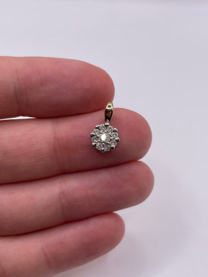 9ct gold diamond cluster pendant