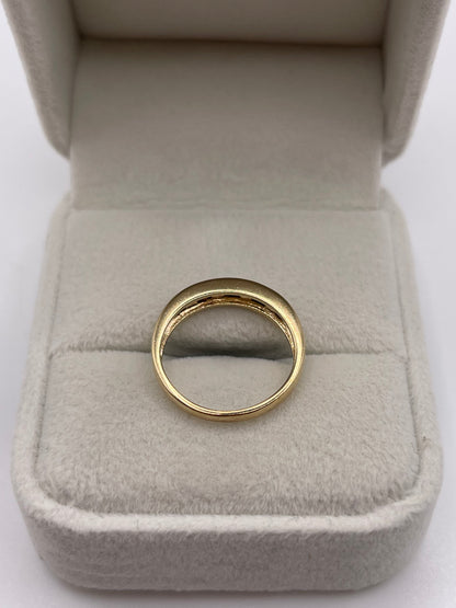 9ct gold sapphire and diamond ring