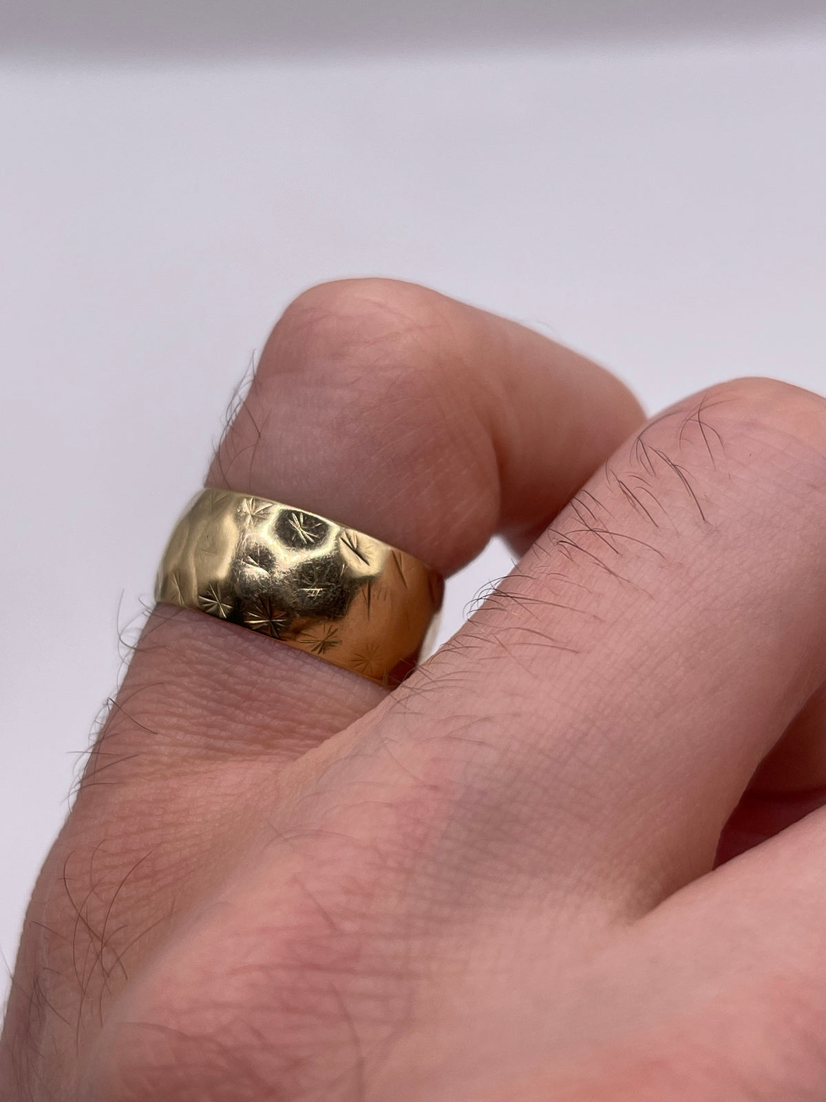 9ct gold band