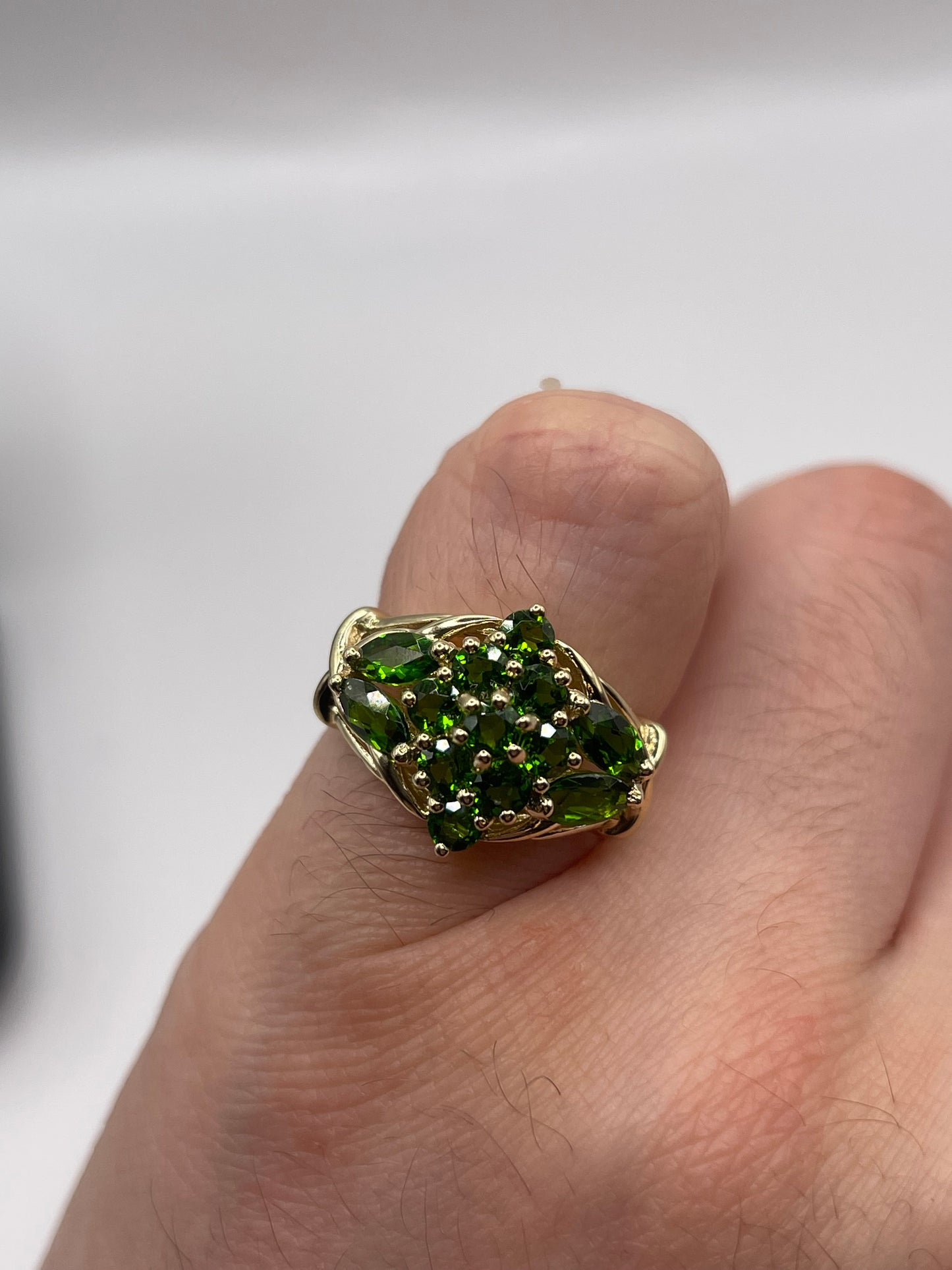 9ct gold diopside cluster ring