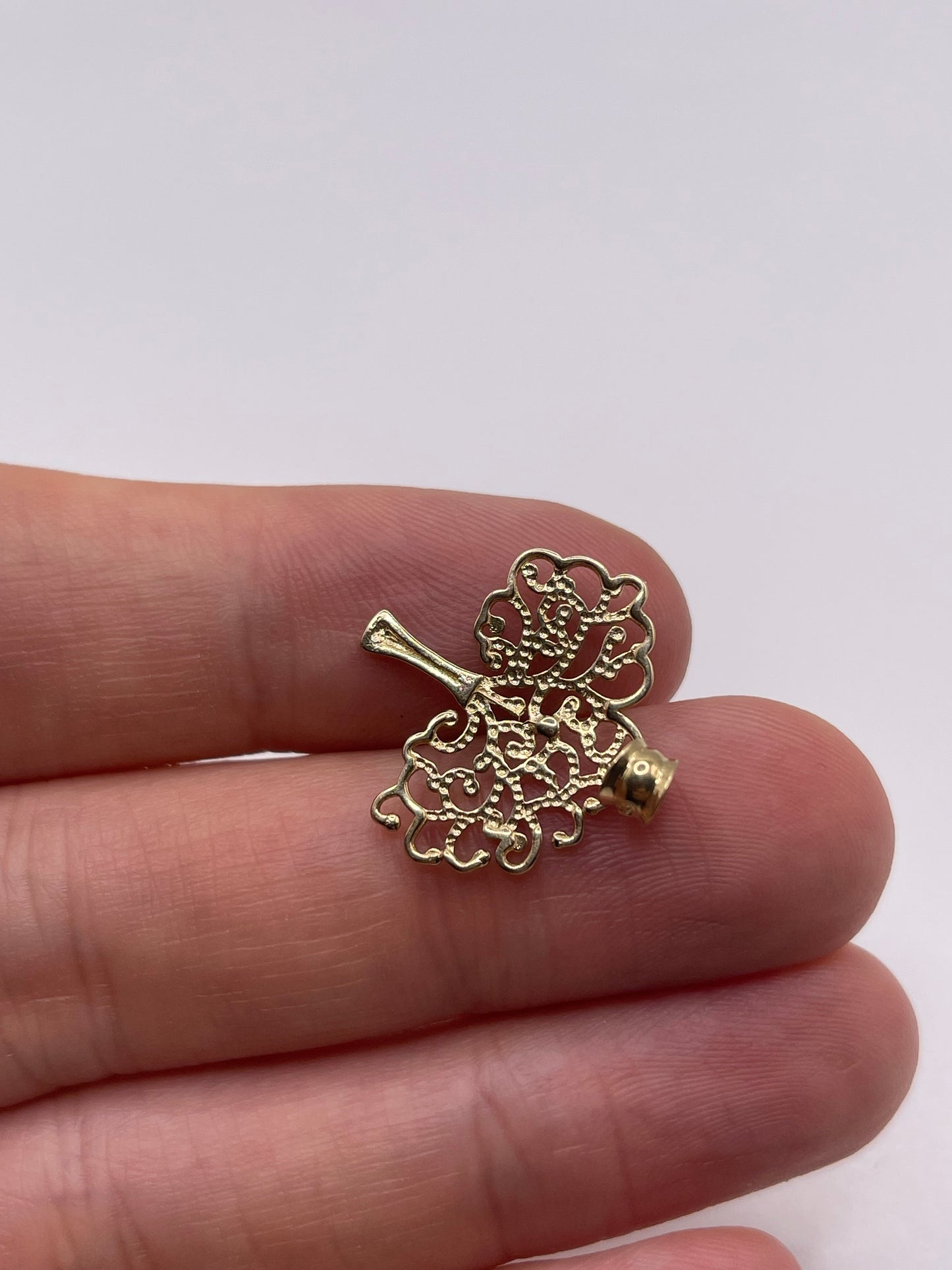 9ct gold tree pendant