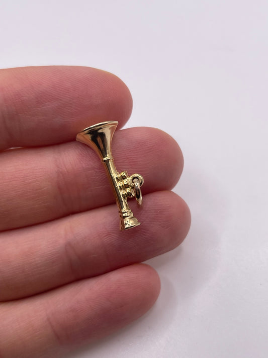 9ct gold instrument charm