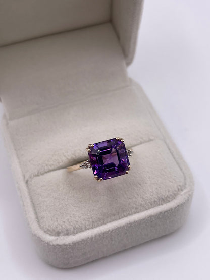 9ct gold amethyst and zircon ring