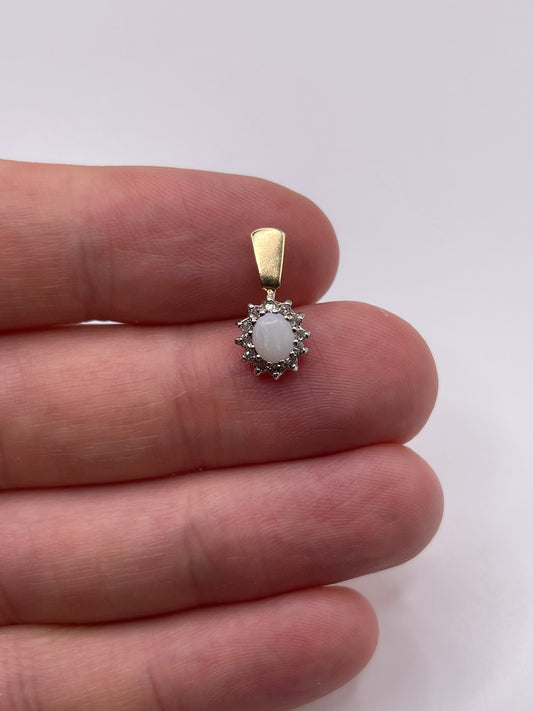 9ct gold opal and diamond pendant