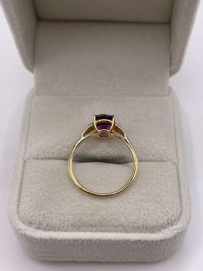 9ct gold garnet and diamond ring