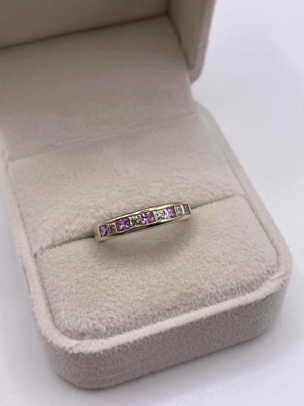 9ct white gold pink sapphire and diamond ring