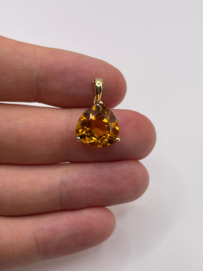 9ct gold citrine pendant
