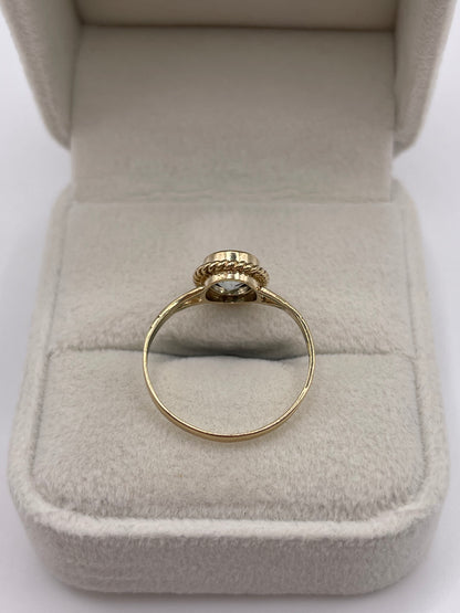 9ct gold blue topaz ring