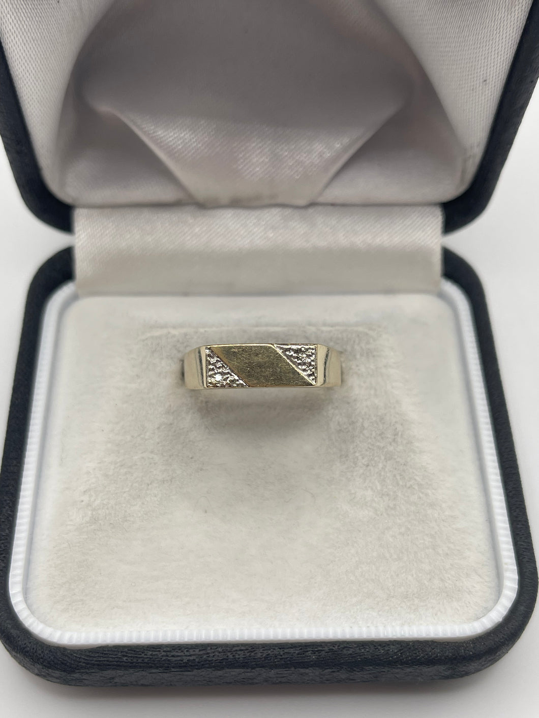 9ct gold diamond signet ring