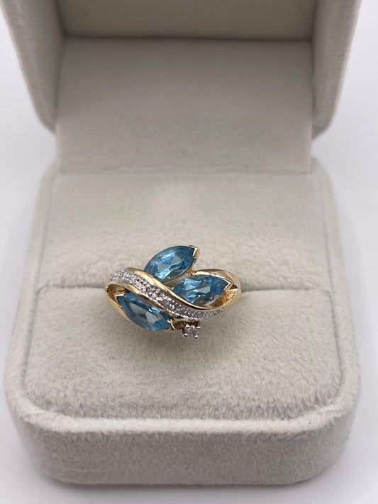 9ct gold topaz and diamond ring