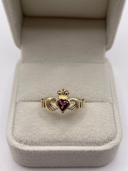9ct gold almandine garnet claddagh ring
