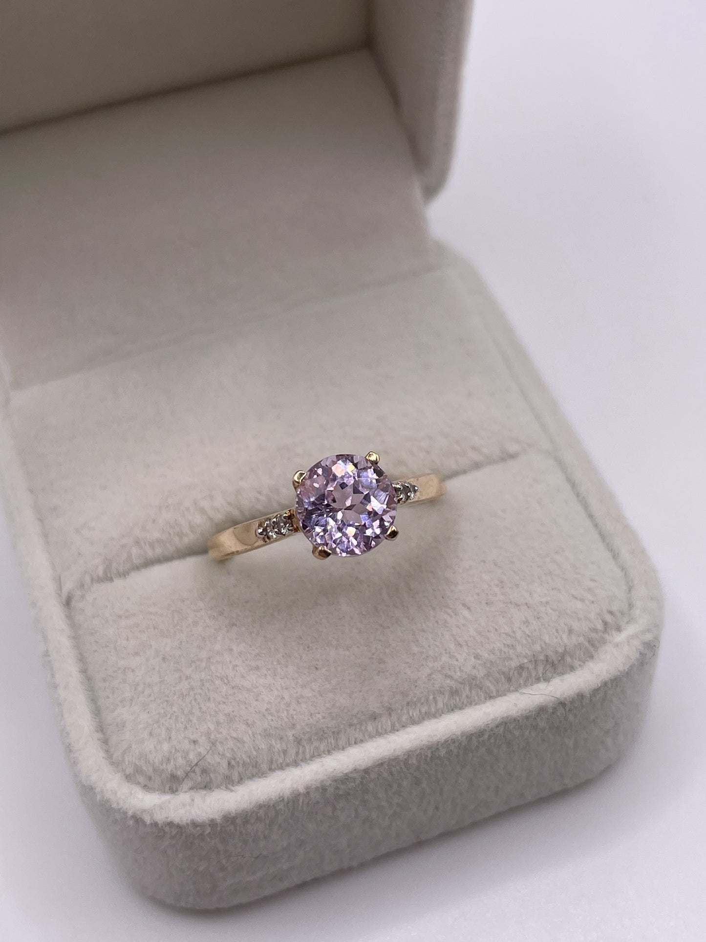 9ct gold kunzite and zircon ring