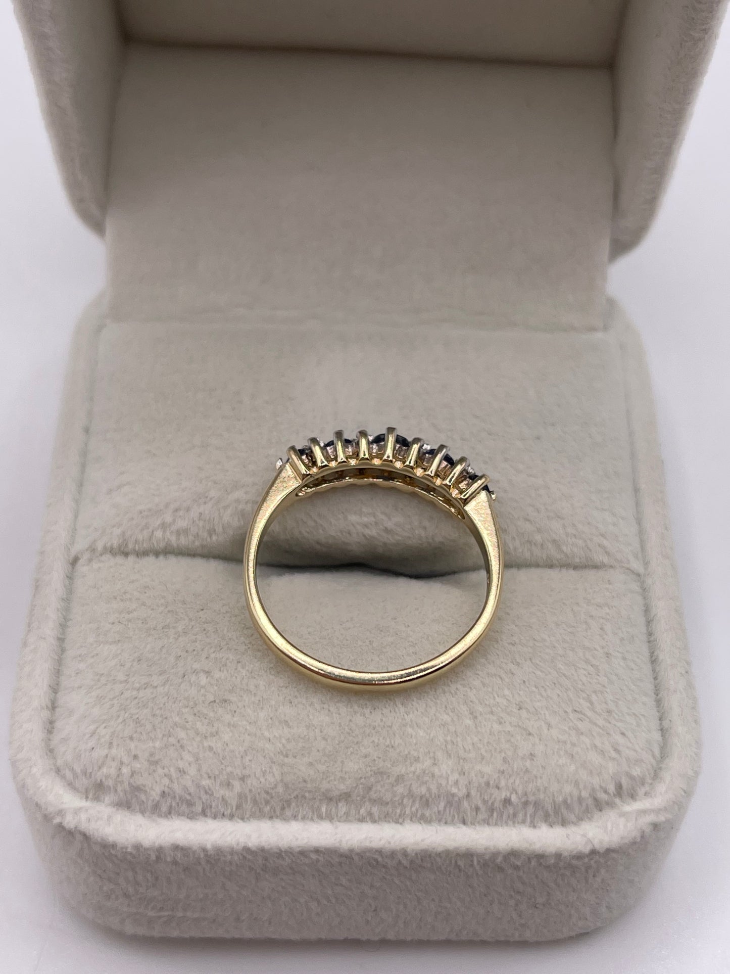 9ct gold sapphire and diamond ring