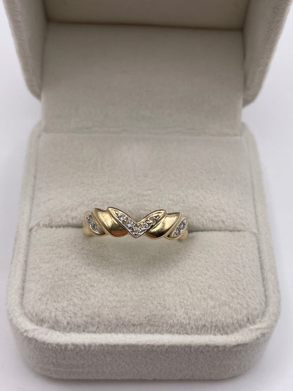 9ct gold diamond wishbone ring