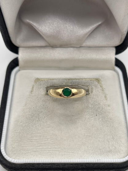 9ct gold green agate gypsy ring