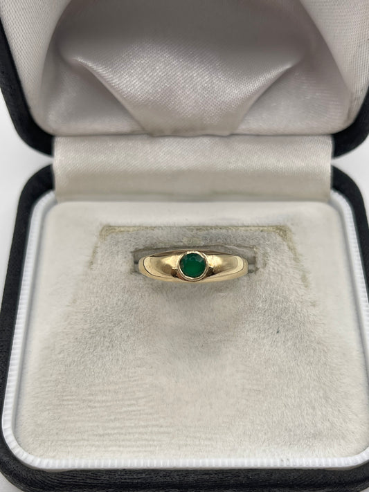 9ct gold green agate gypsy ring