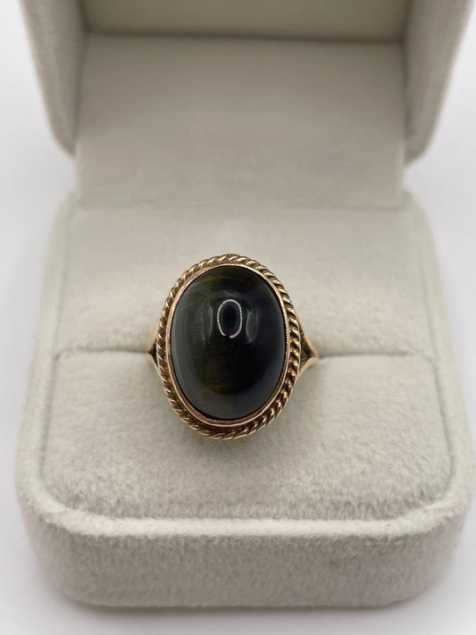 9ct gold tigers eye ring