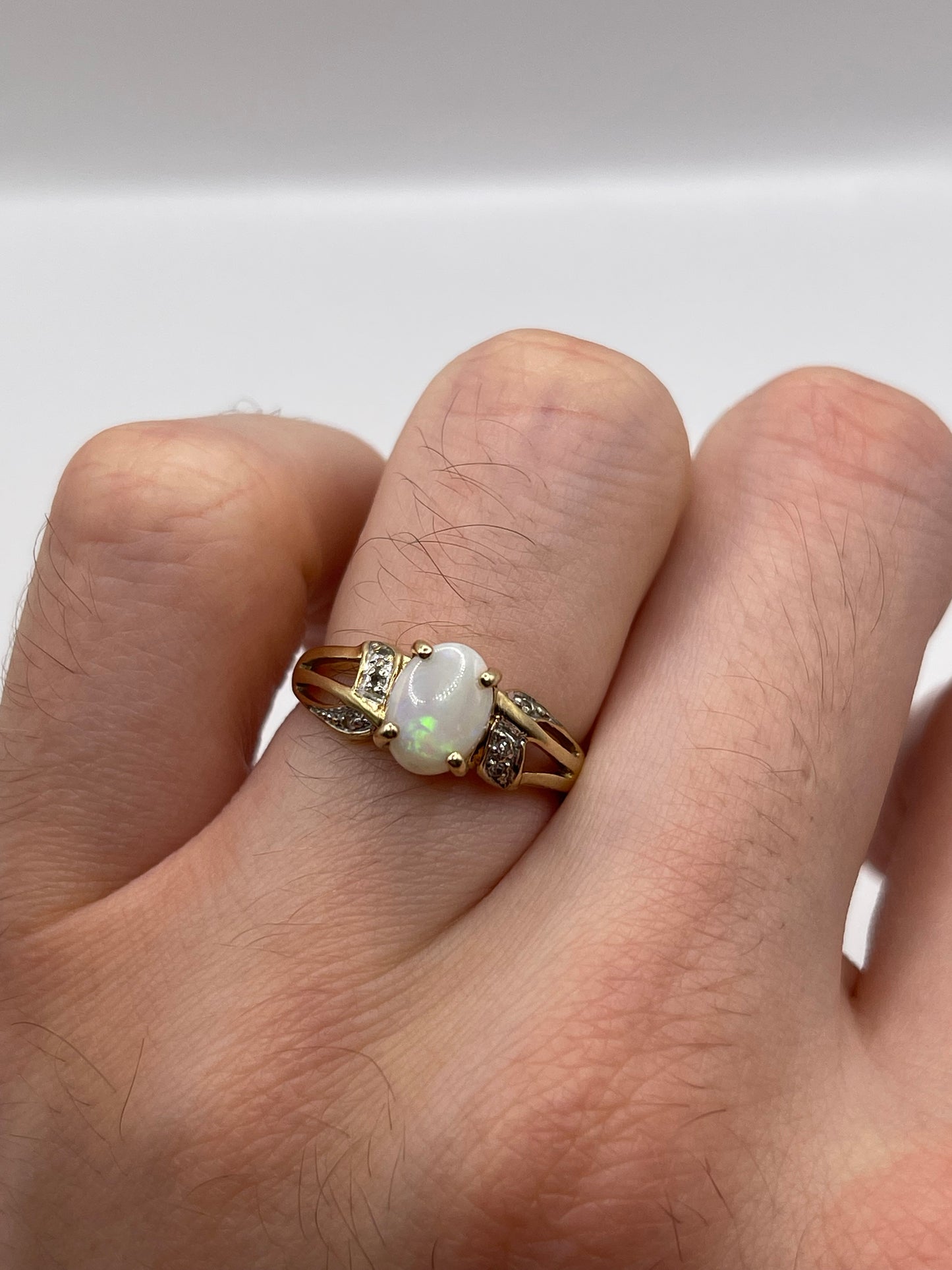 9ct gold opal and diamond ring