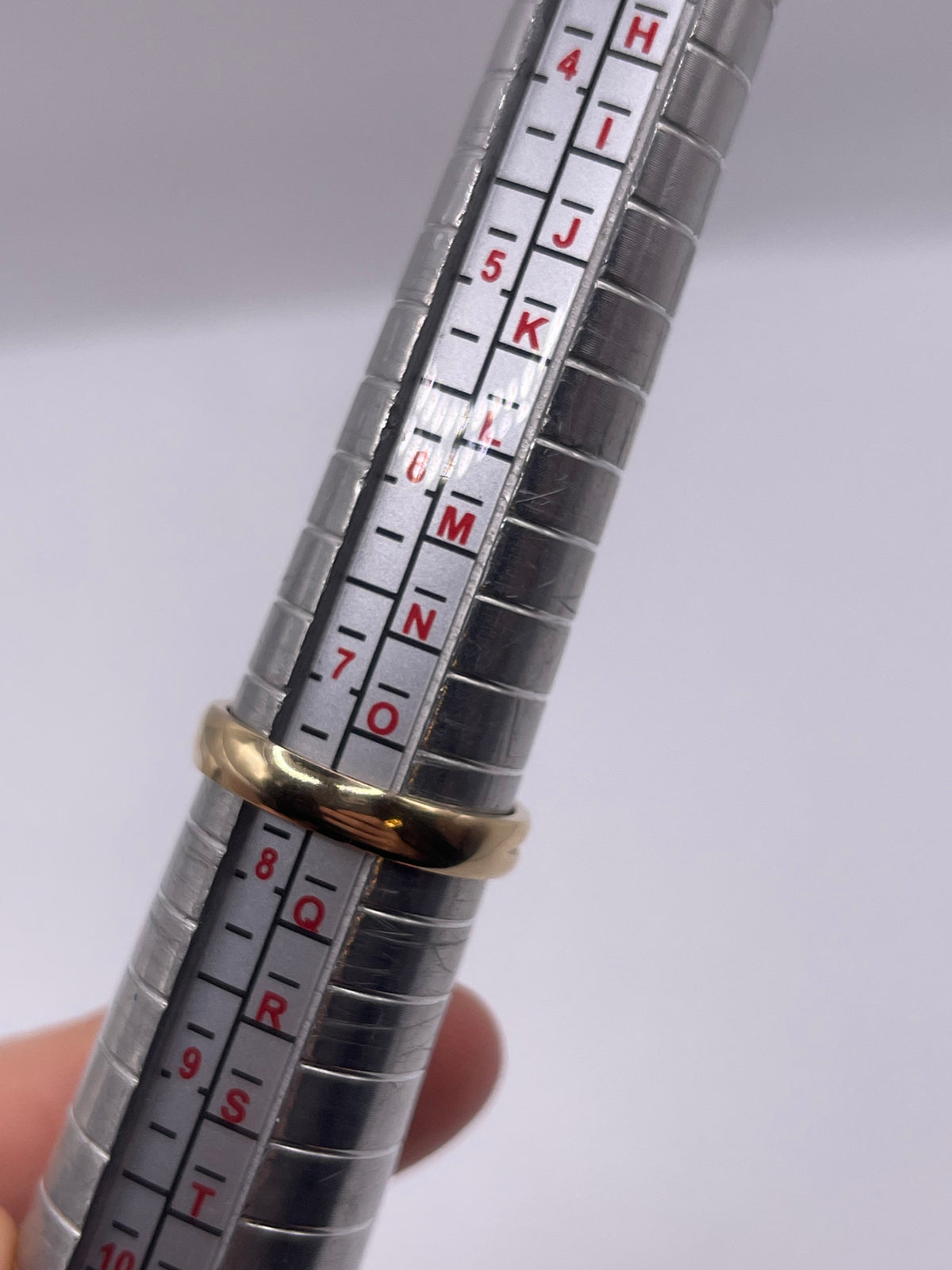 9ct gold buckle ring