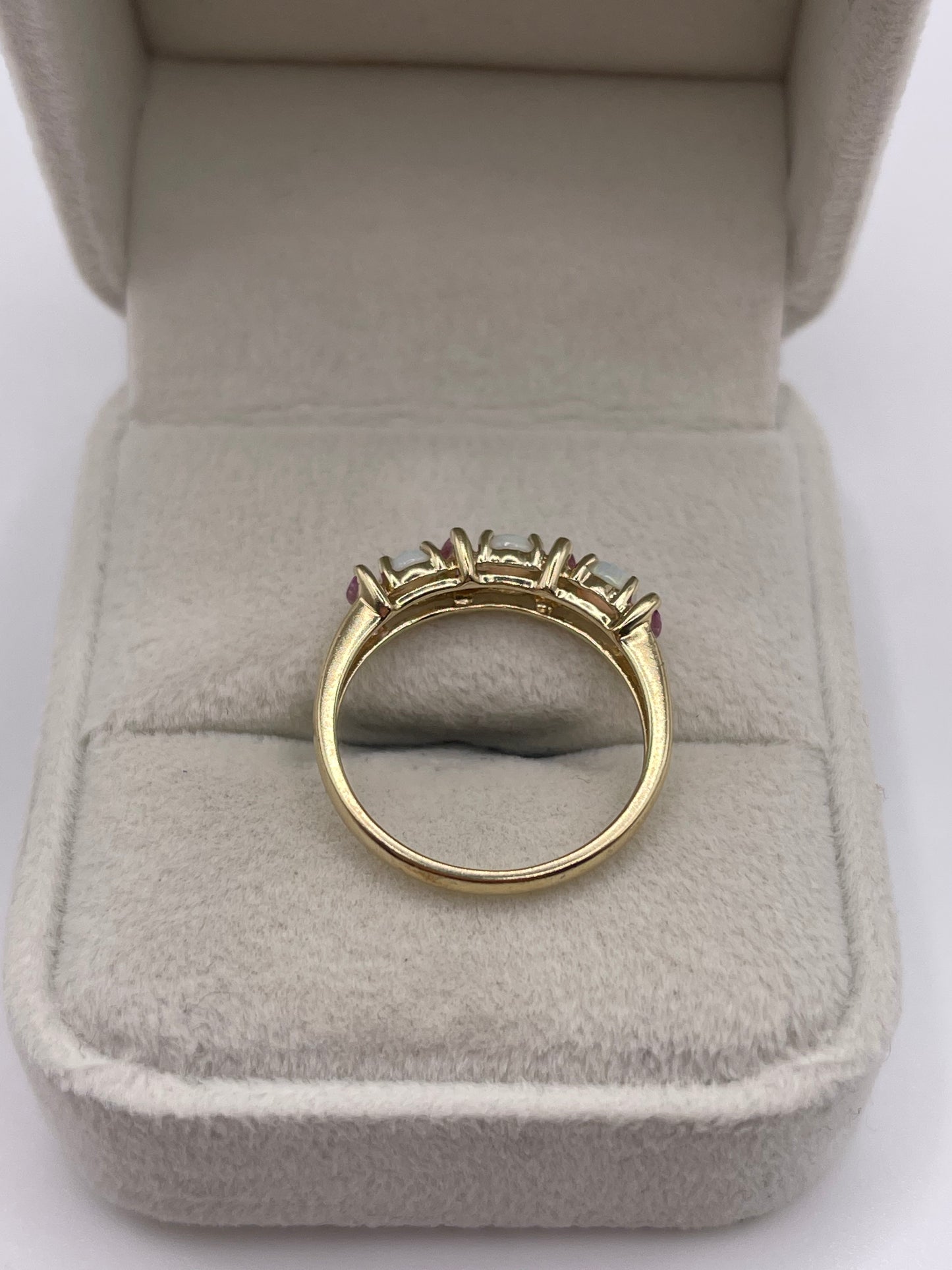 9ct gold opal and pink sapphire ring