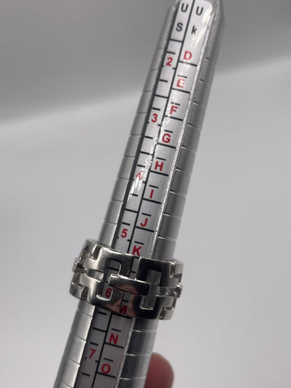 9ct white gold diamond link ring