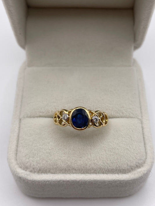 18ct gold sapphire and diamond ring