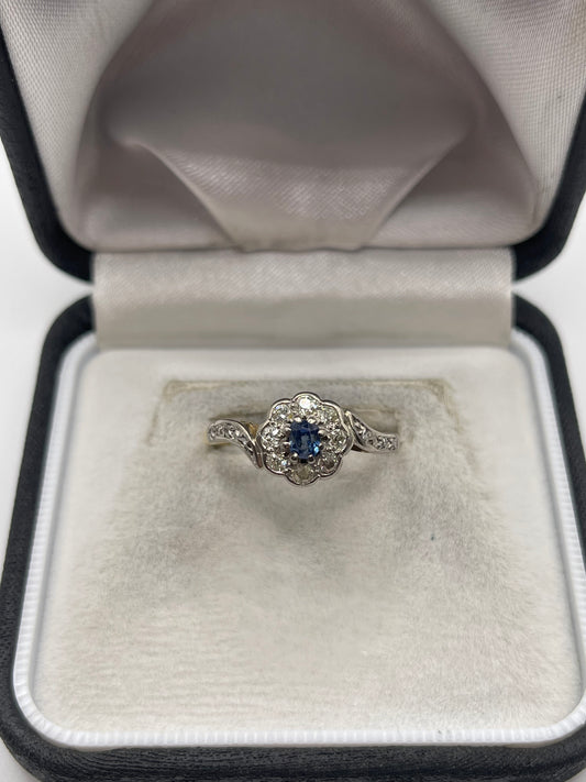 18ct gold platinum sapphire and diamond ring