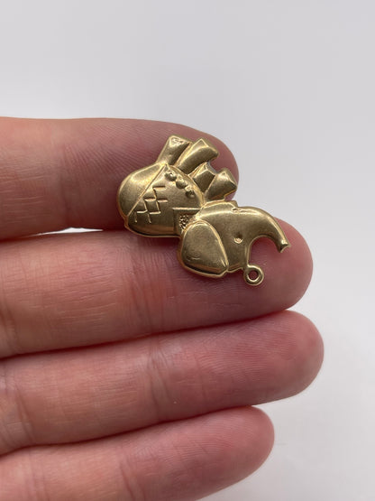 9ct gold elephant charm