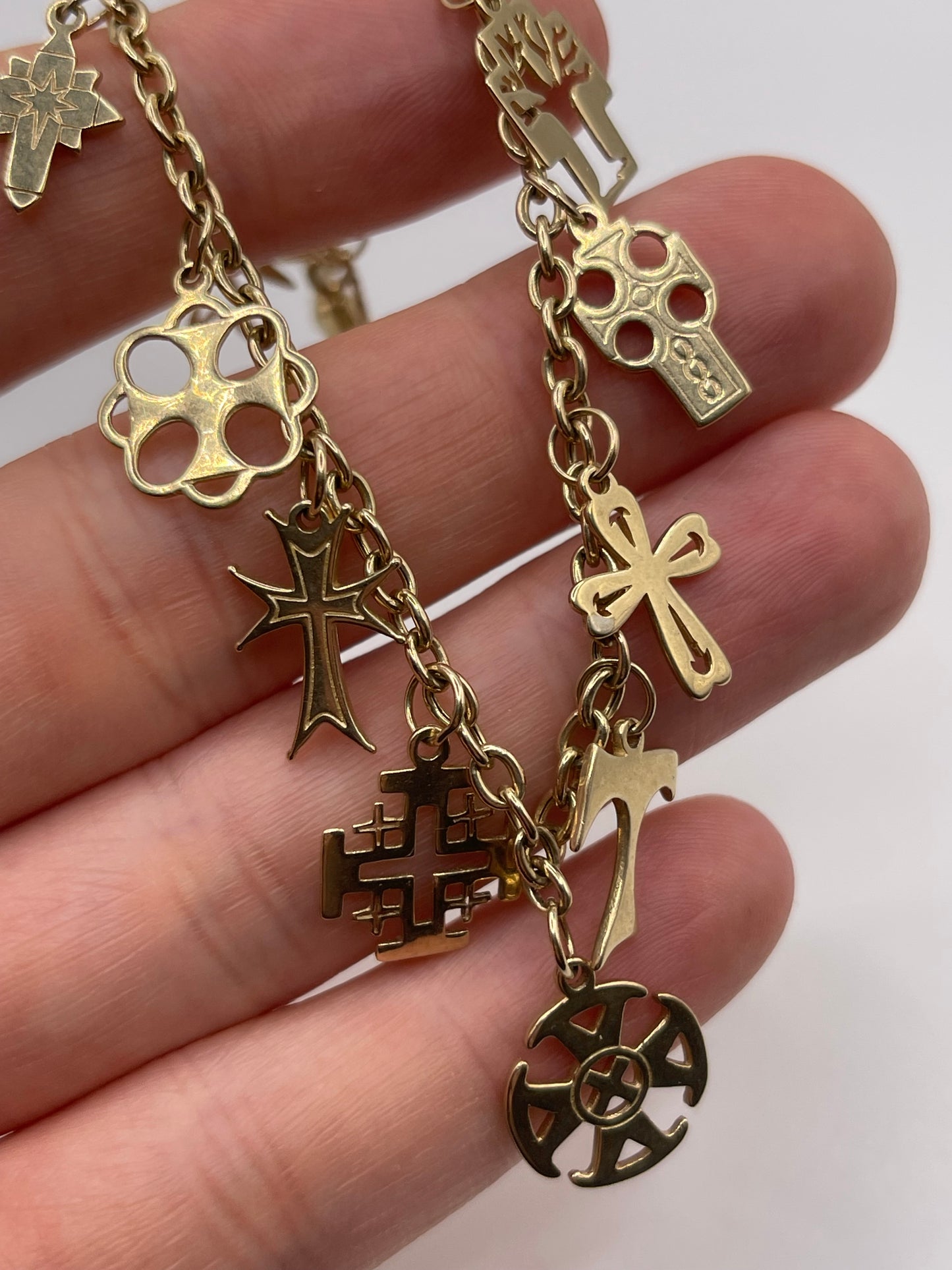9ct gold charm bracelet