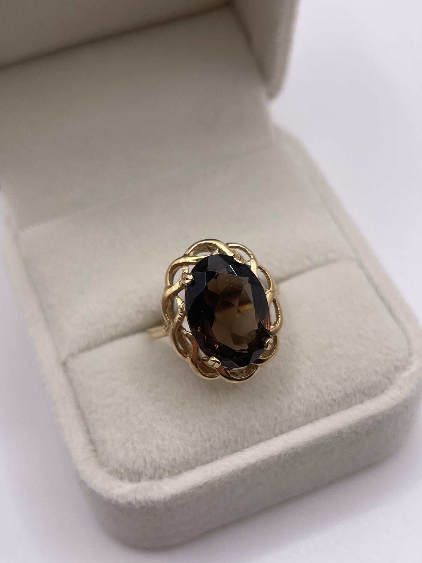 9ct gold Smokey quartz ring