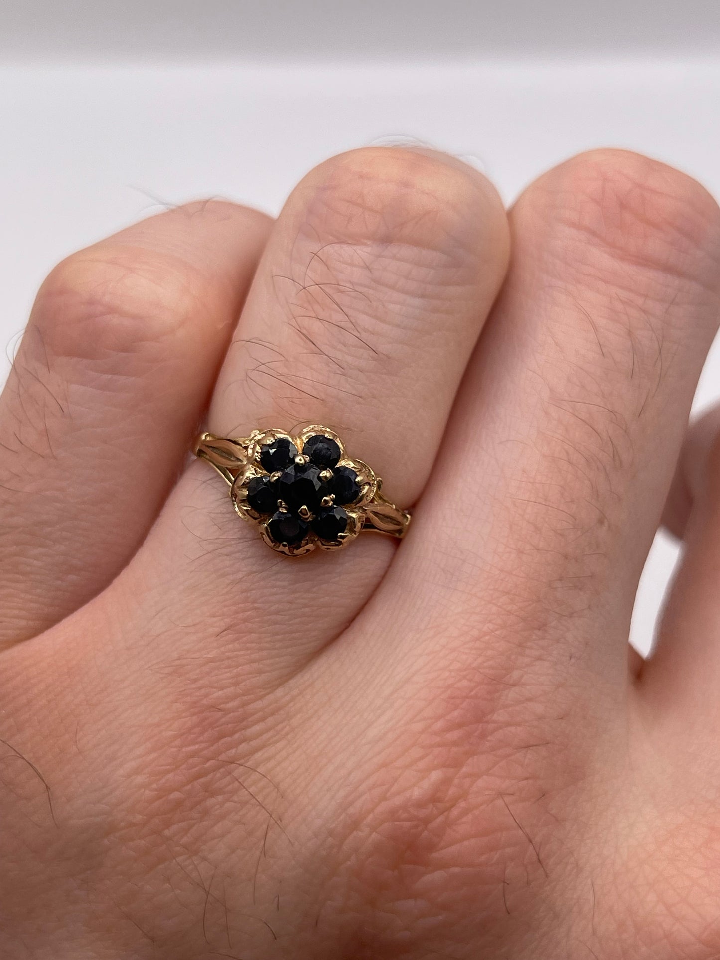 9ct gold sapphire cluster ring
