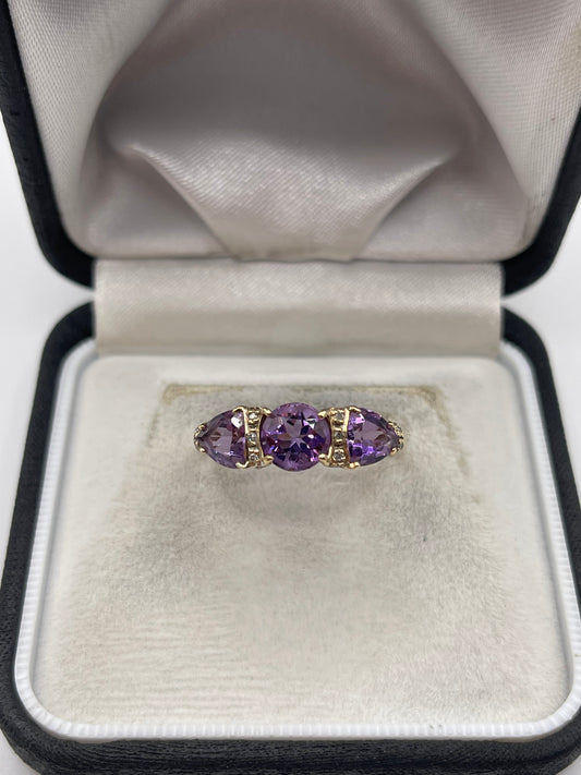 9ct gold amethyst and diamond ring