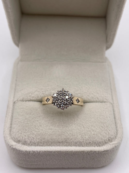 9ct gold diamond cluster ring