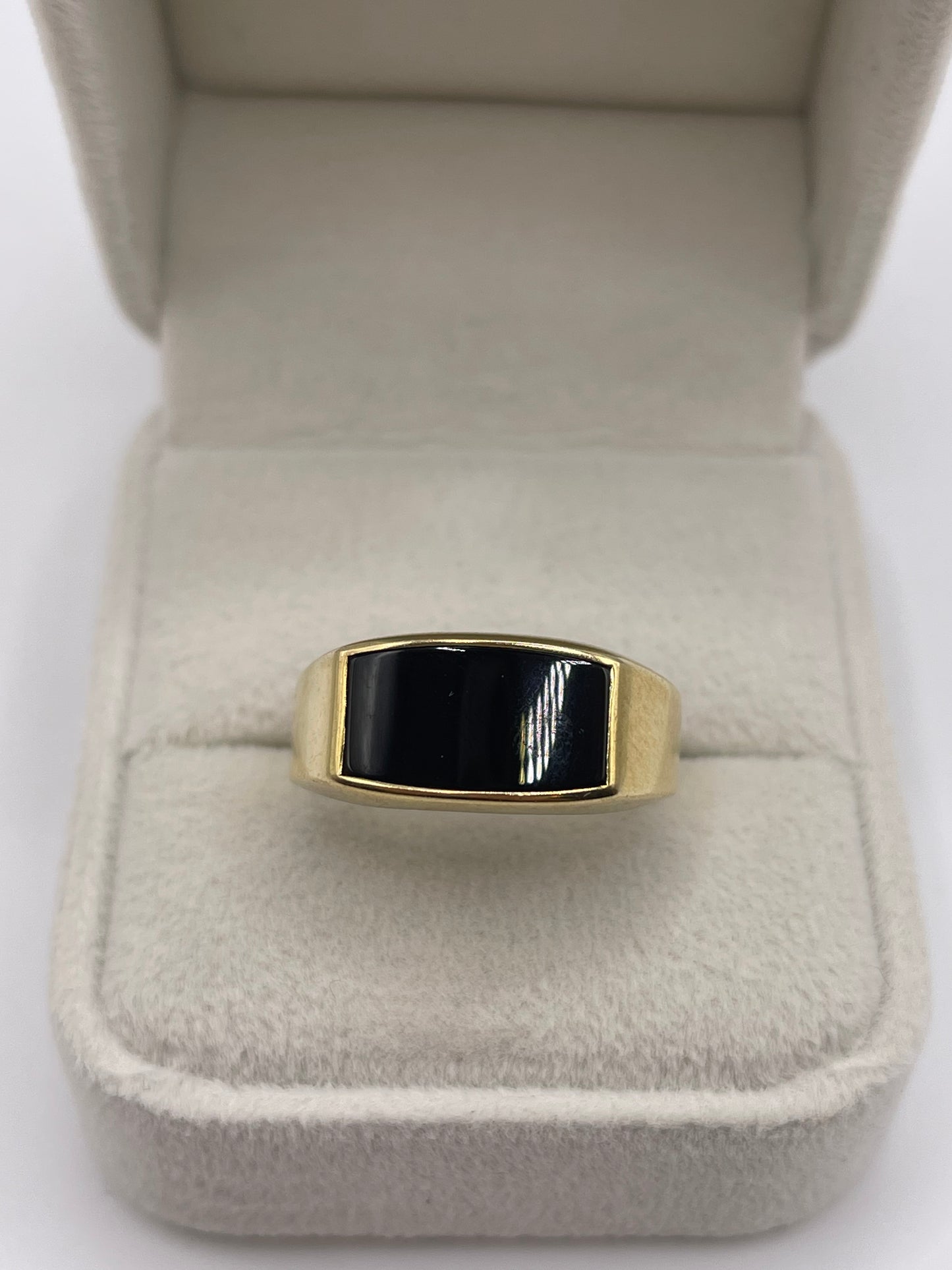 9ct gold onyx ring