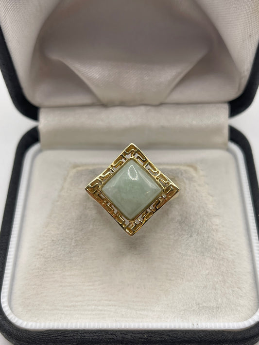 14ct gold jade ring