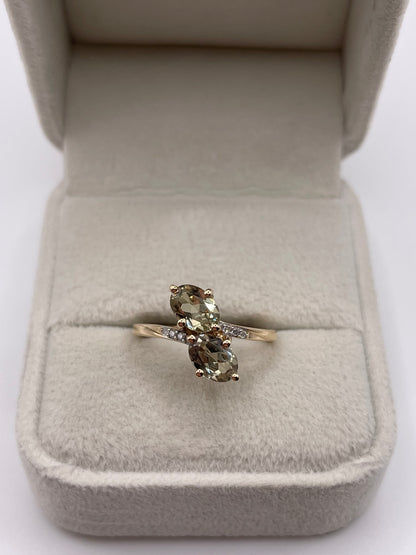 9ct gold quartz and diamond ring
