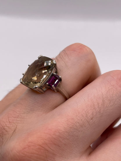 Silver gemstone ring
