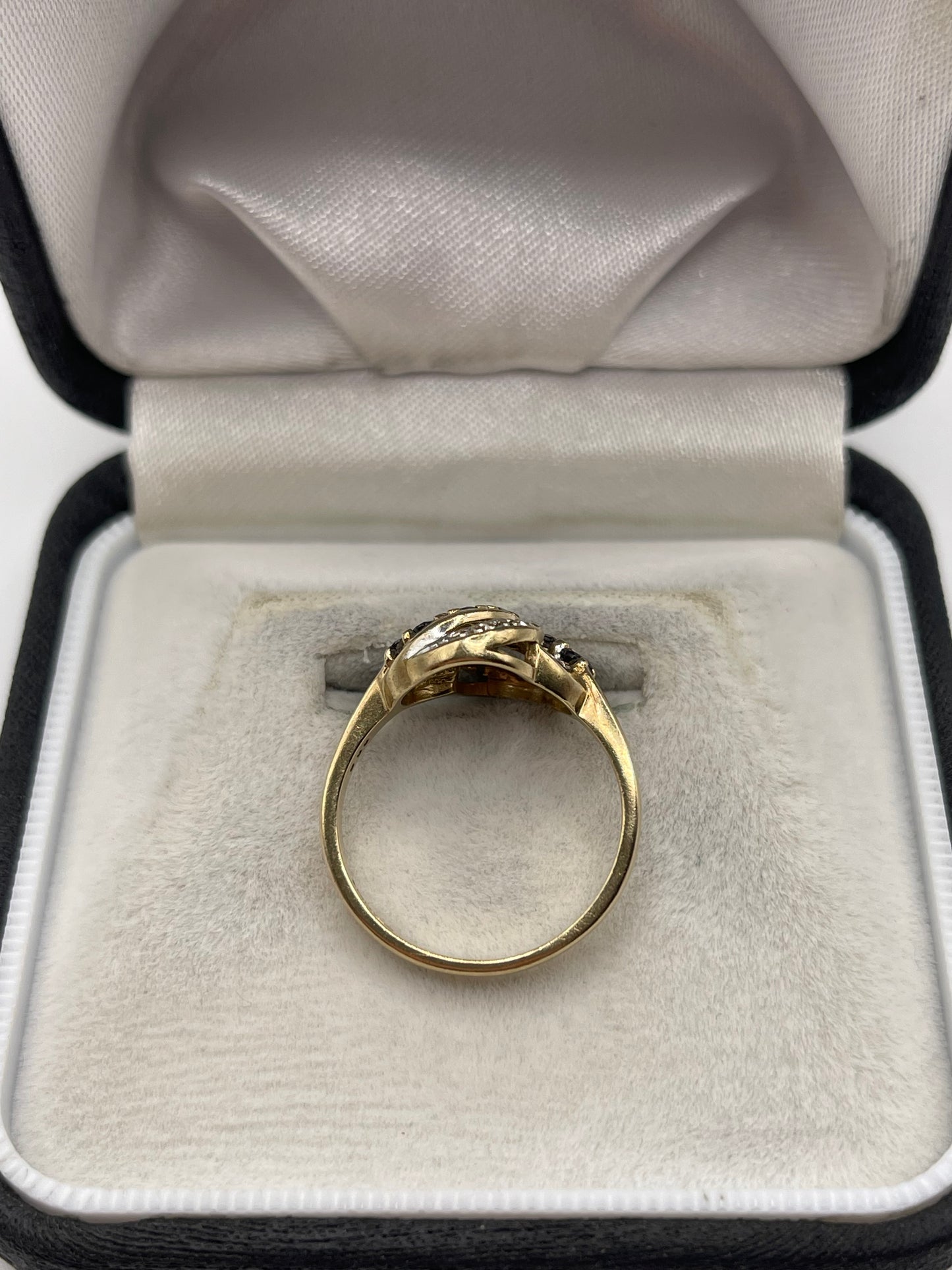 9ct gold sapphire and diamond ring