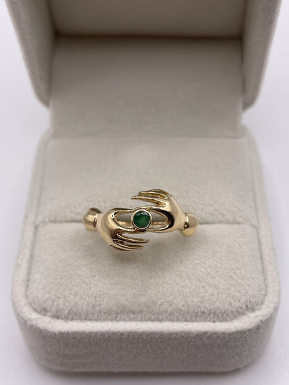 9ct gold emerald hand ring