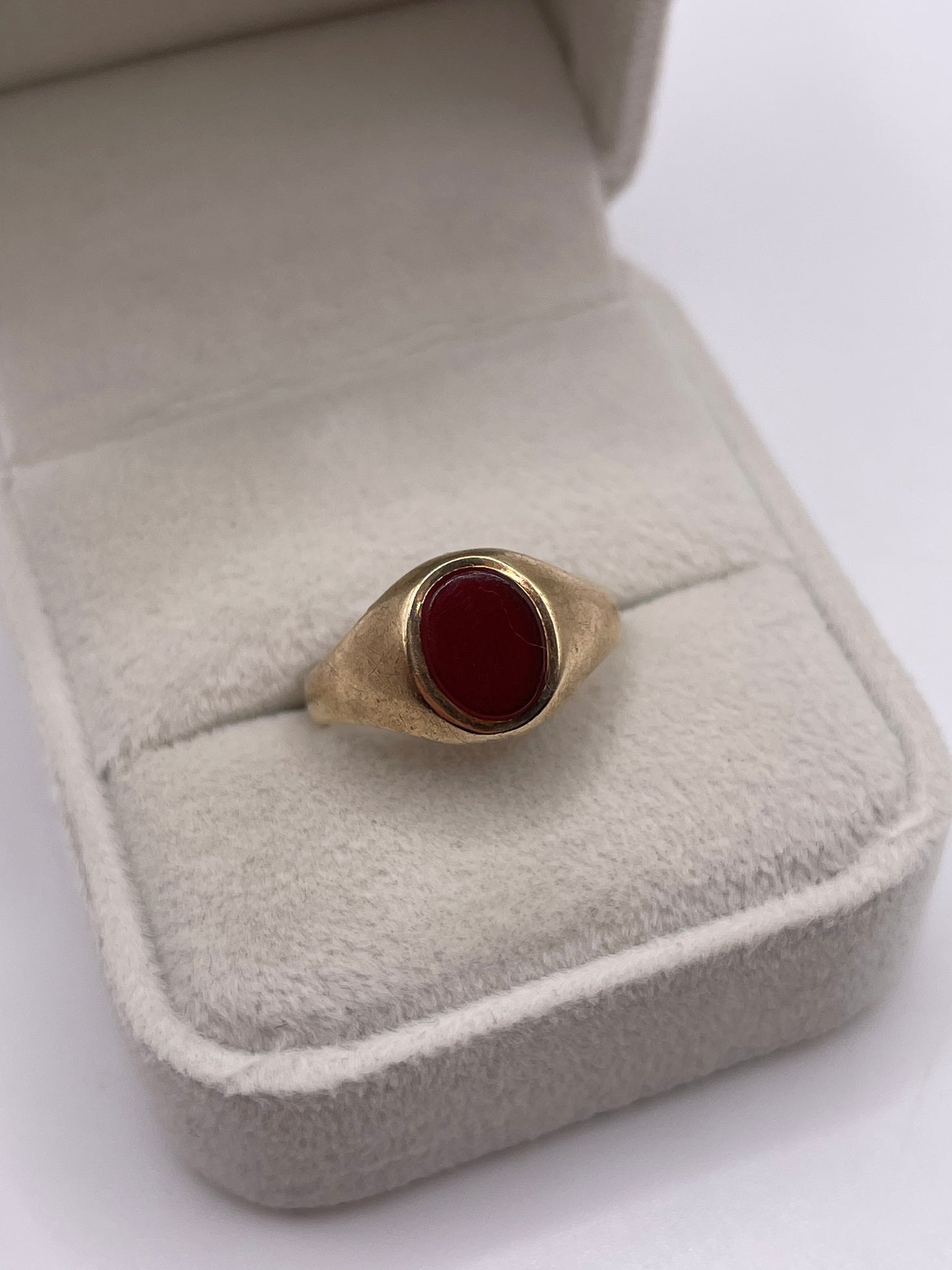 9ct gold carnelian signet ring