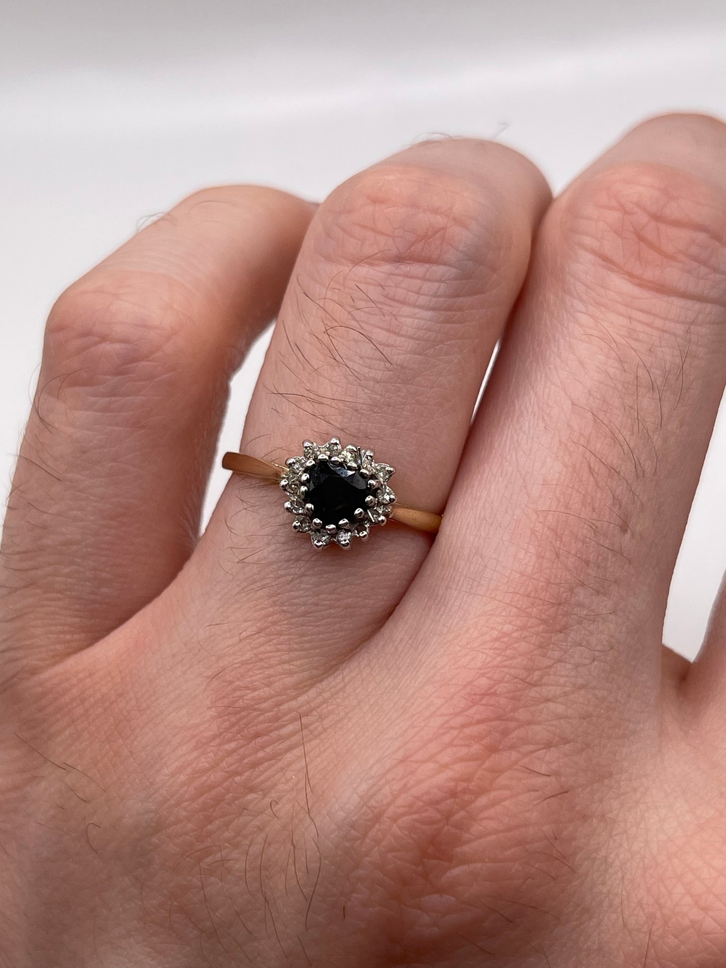 9ct gold sapphire and diamond ring