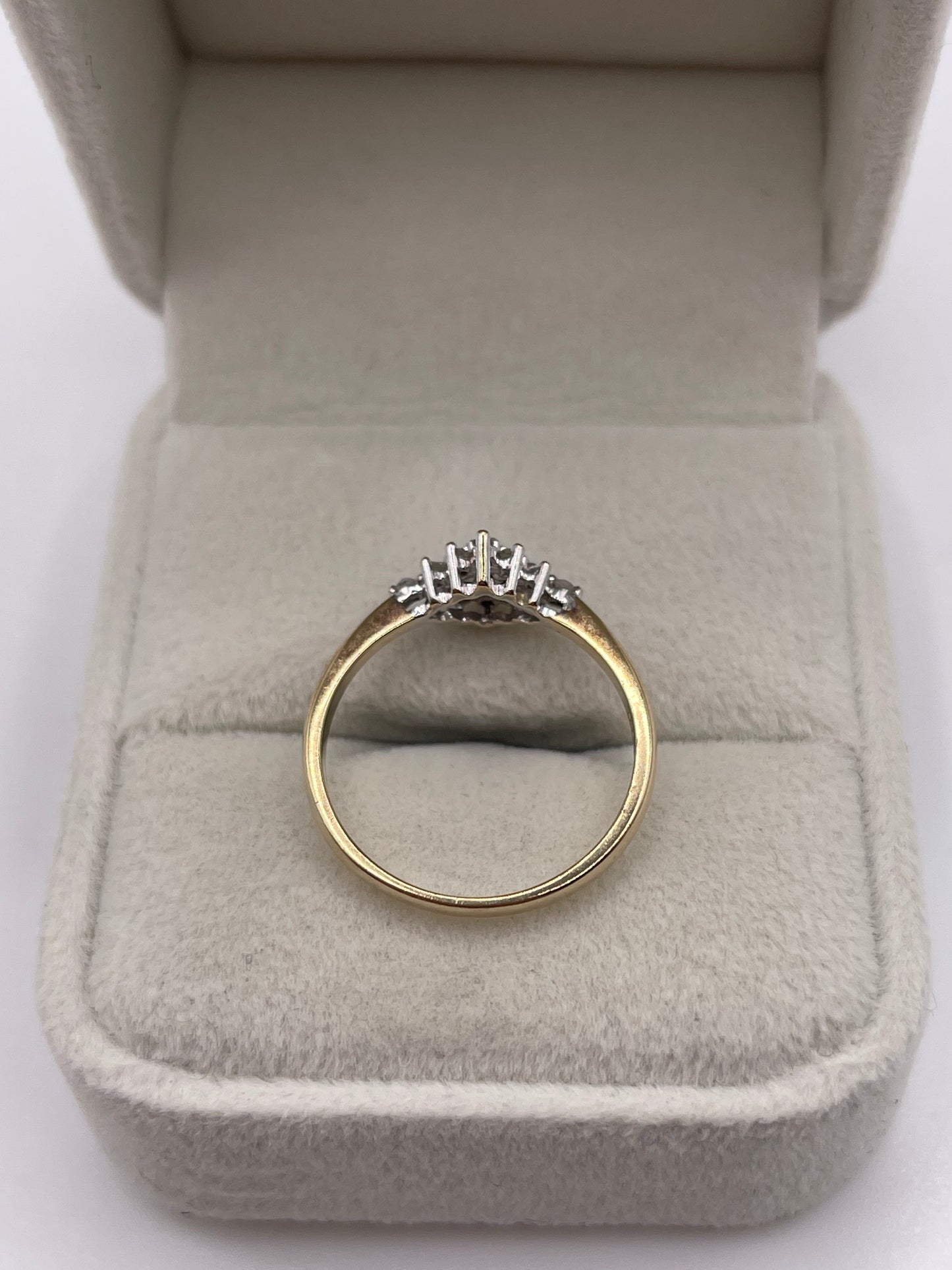 9ct gold diamond cluster ring