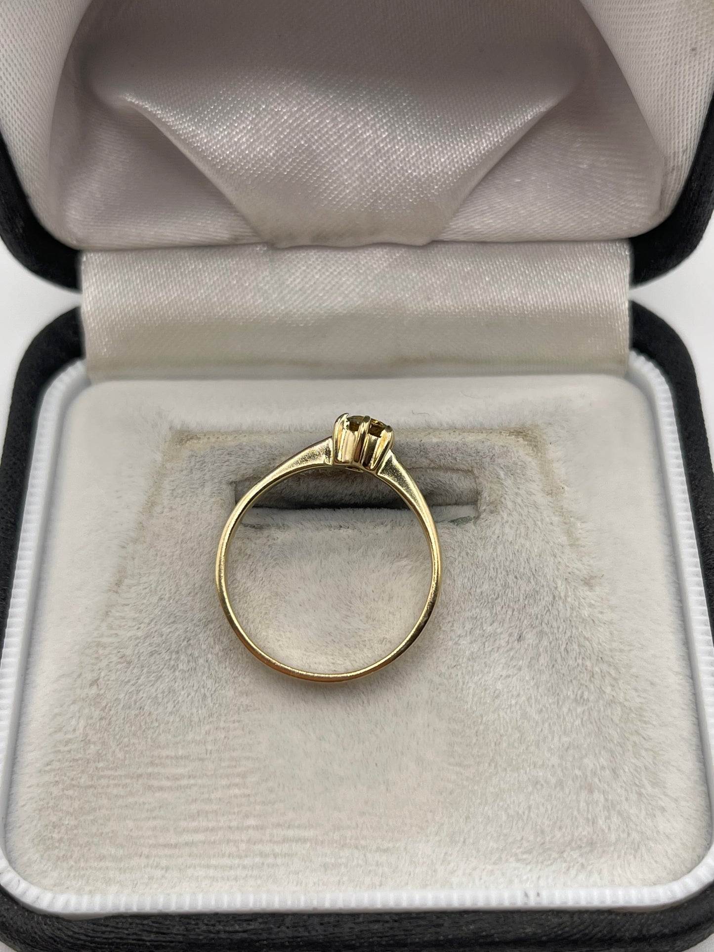 9ct gold sphene ring