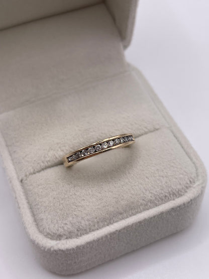 9ct gold diamond ring